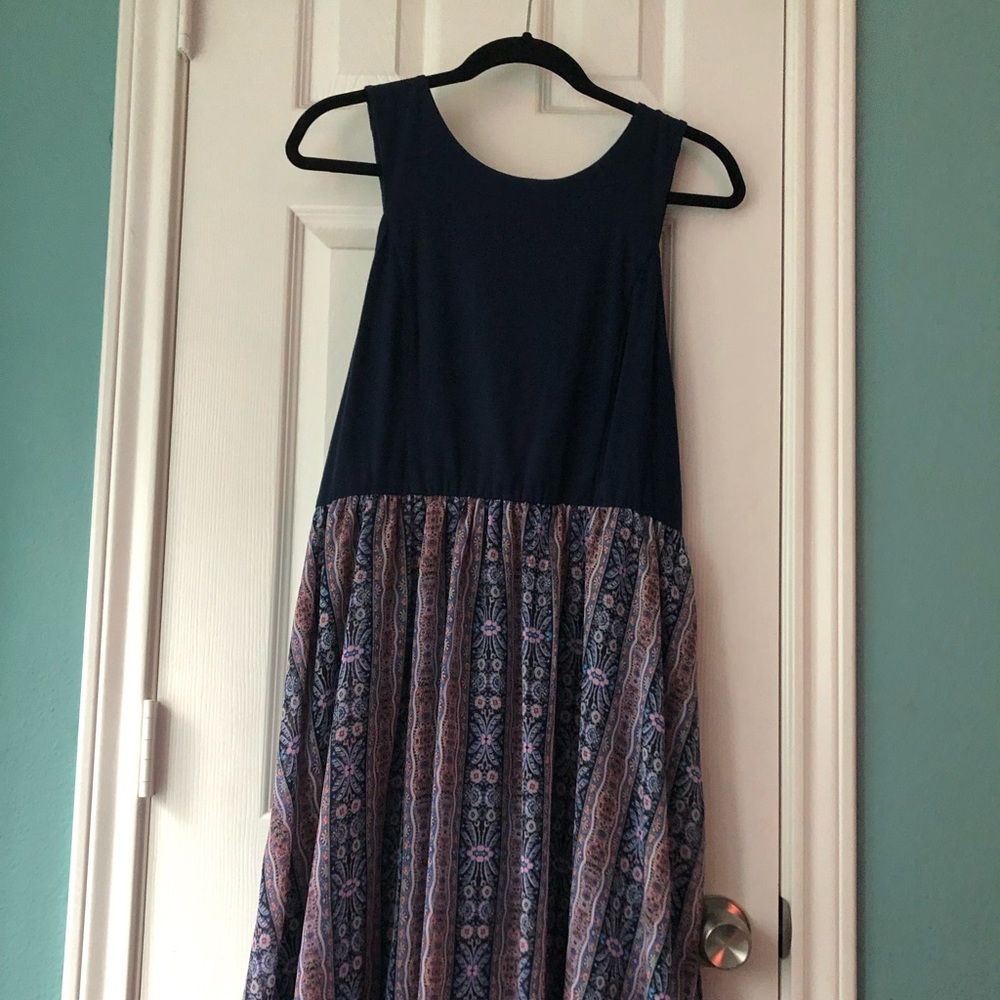 Sleeveless dress